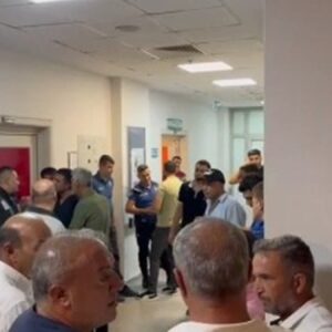 akraba kavgasinda ortalik kan golune dondu olu ve yaralilar var iTLNksLb