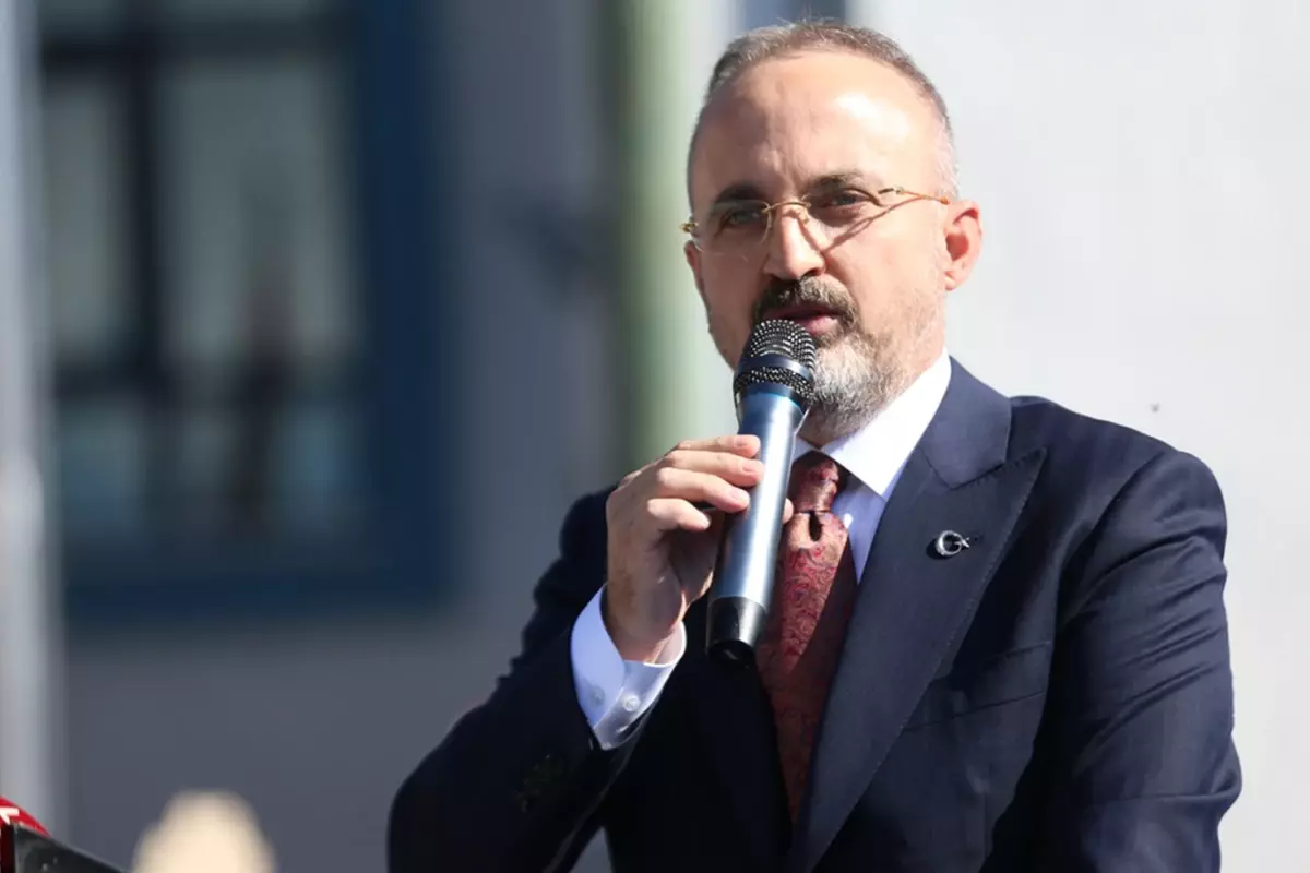 tbmmdeki ocalan sloganlarina bulent turandan tepki hic mi akilli adam yok hBsA8UZY