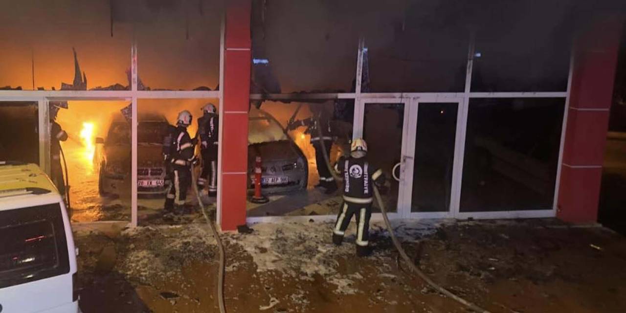 kuzeni oldurulmustu intikam icin oto galeri kundakladi 3ARyVcKz.jpg